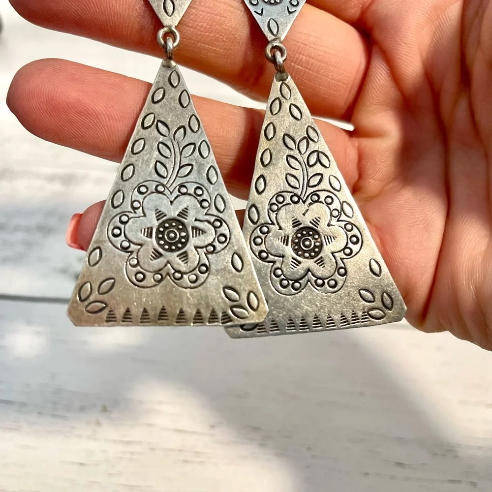 Sterling silver Bali dangle earrings hand made large triangle floral statement - Picture 3 of 9